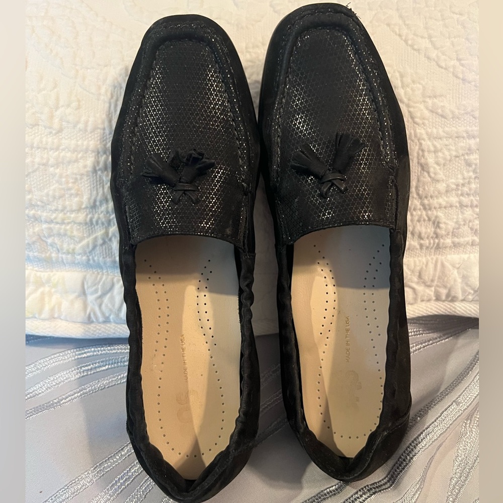 SAS Hope Onyx Black Suede Leather Tassel Loafer Sz 8.5N